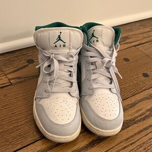 Nike Kids Sneakers - White and Green